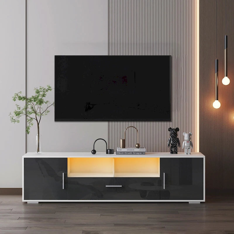 Meuble TV gris de 62,99 po avec lumières DEL, armoires et étagères ouvertes pour téléviseurs jusqu'à 65 po