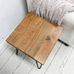 Table d'appoint en bois avec pieds en fer