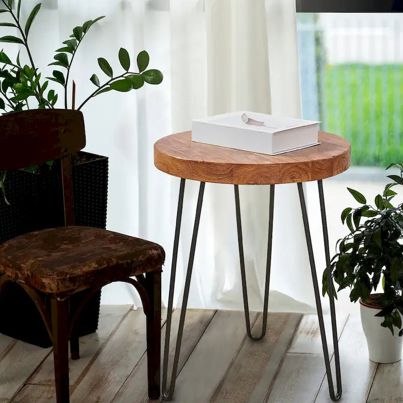Table d'appoint en bois avec pieds en fer