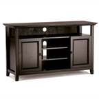 Meuble TV de transition en bois massif de 54 pouces de large Halifax - 54 L x 18,9 P x 31,9 H