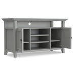 Meuble TV de transition en bois massif de 54 pouces de large Halifax - 54 L x 18,9 P x 31,9 H