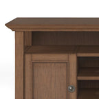 Meuble TV de transition en bois massif de 54 pouces de large Halifax - 54 L x 18,9 P x 31,9 H