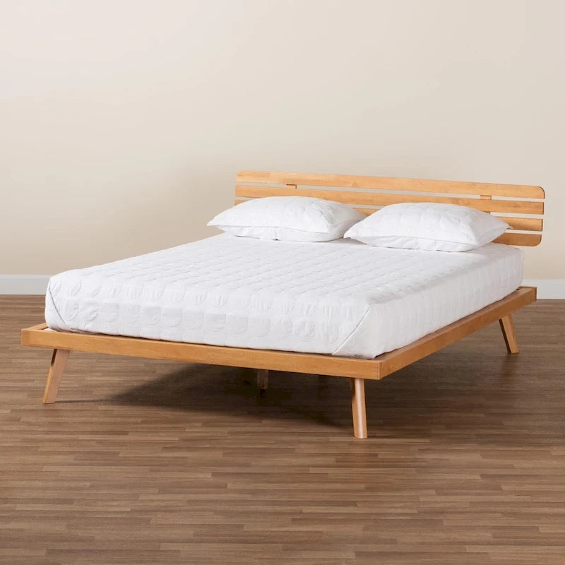 Lit plateforme Joaquin en bois fini rustique brun Japandi moderne