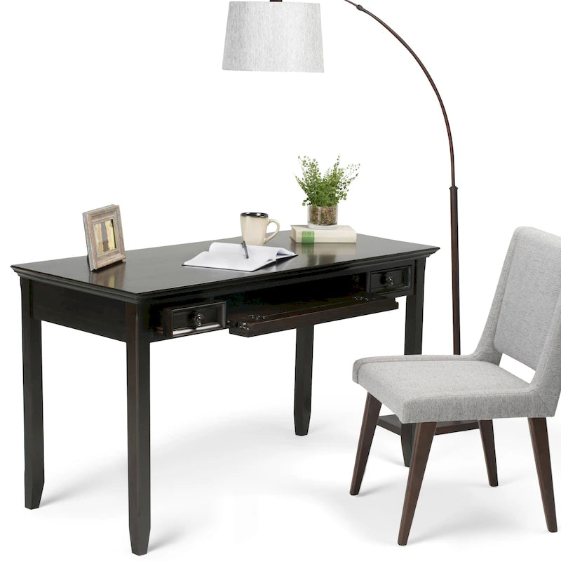 Bureau de style transitionnel en bois massif Halifax, 54 po de large, brun hickory